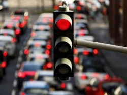 نصب و راه اندازی دکل های دوربین و چراغ های راهنمایی